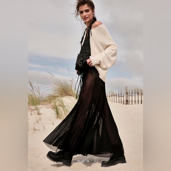 Free People Godet Girl Mesh 1/2 Slip Sheer Maxi Skirt in Black NWOT - Picture 4 of 5